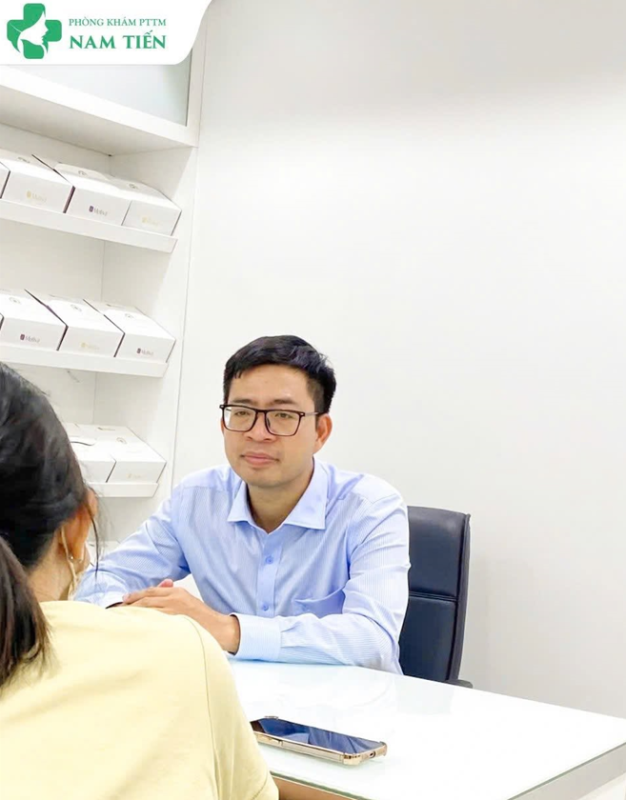 Nhận tư vấn về dịch vụ nhấn mí tại phòng khám Nam Tiến