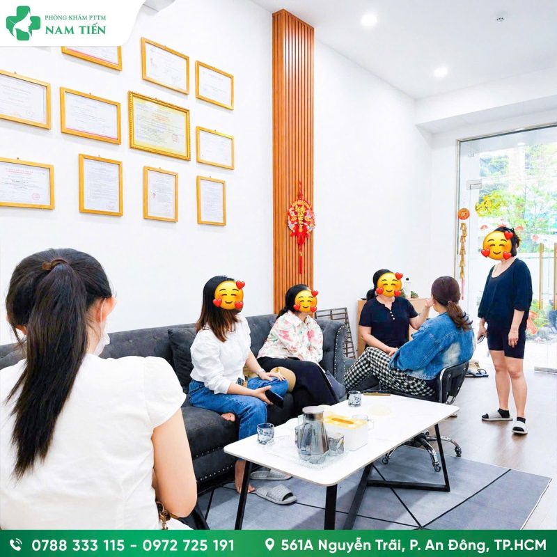 Khách hàng tin tưởng phòng khám Nam Tiến
